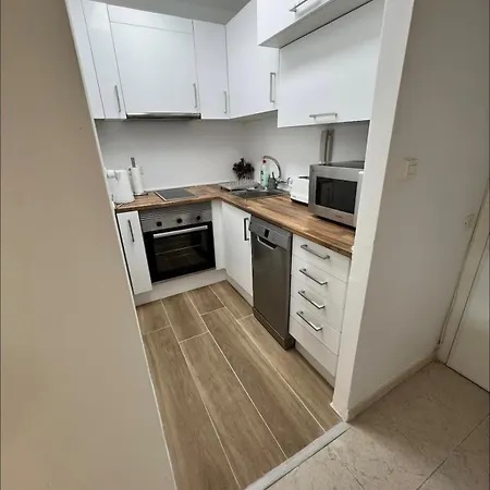Beachside - 1 Min Walk To * Marbella