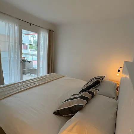 Apartment Beachside - 1 Min Walk To