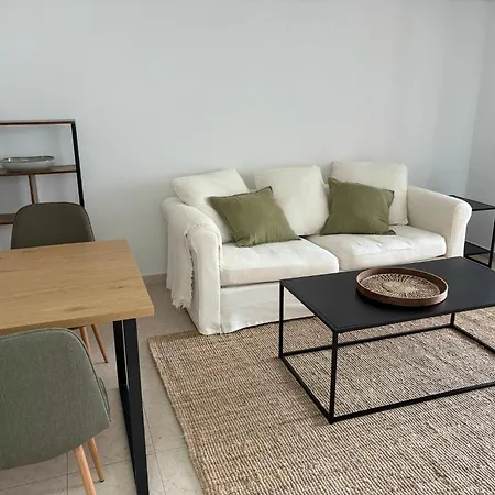 Apartment Beachside - 1 Min Walk To Marbella